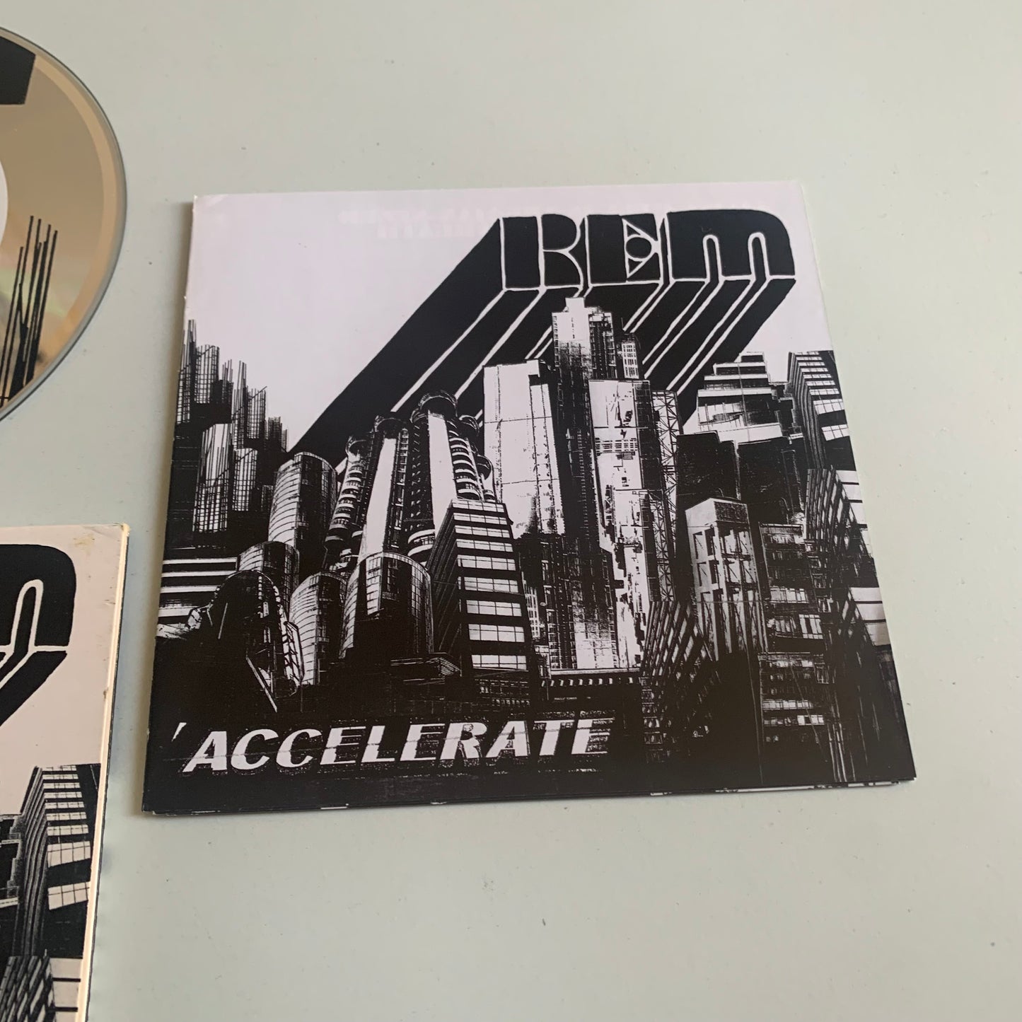 REM - Accelerate - 2008 Occasion