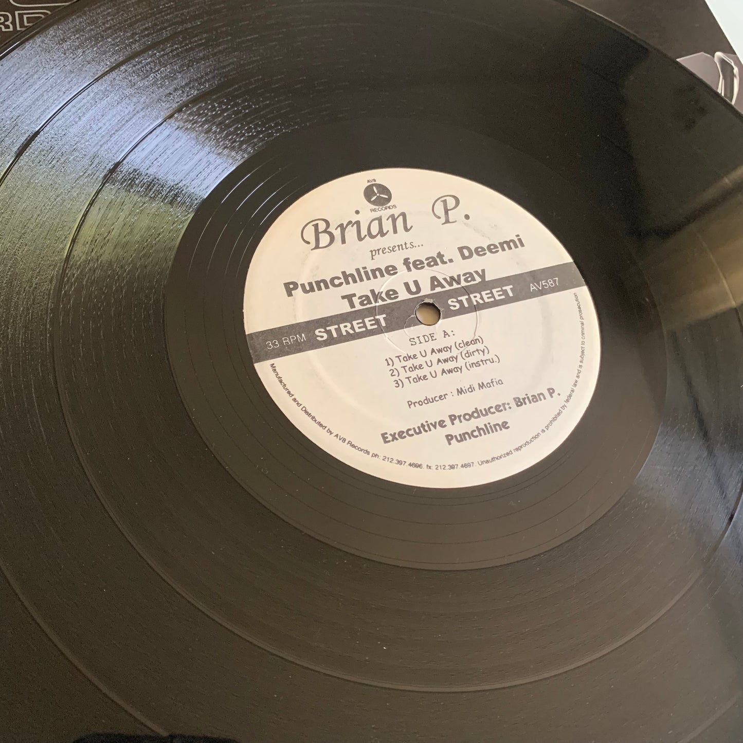 Brian P. Punchline feat Deemi - Take U Away - Single 2006 Occasion