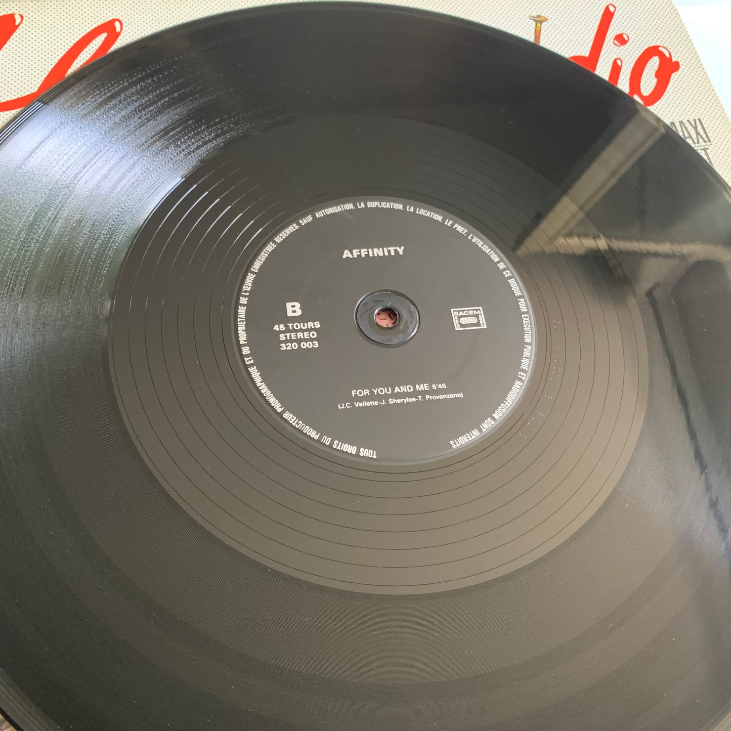 Affinity - I Love My Radio (Midnight Radio) (Original Version Dance) - Maxi 1985 Occasion