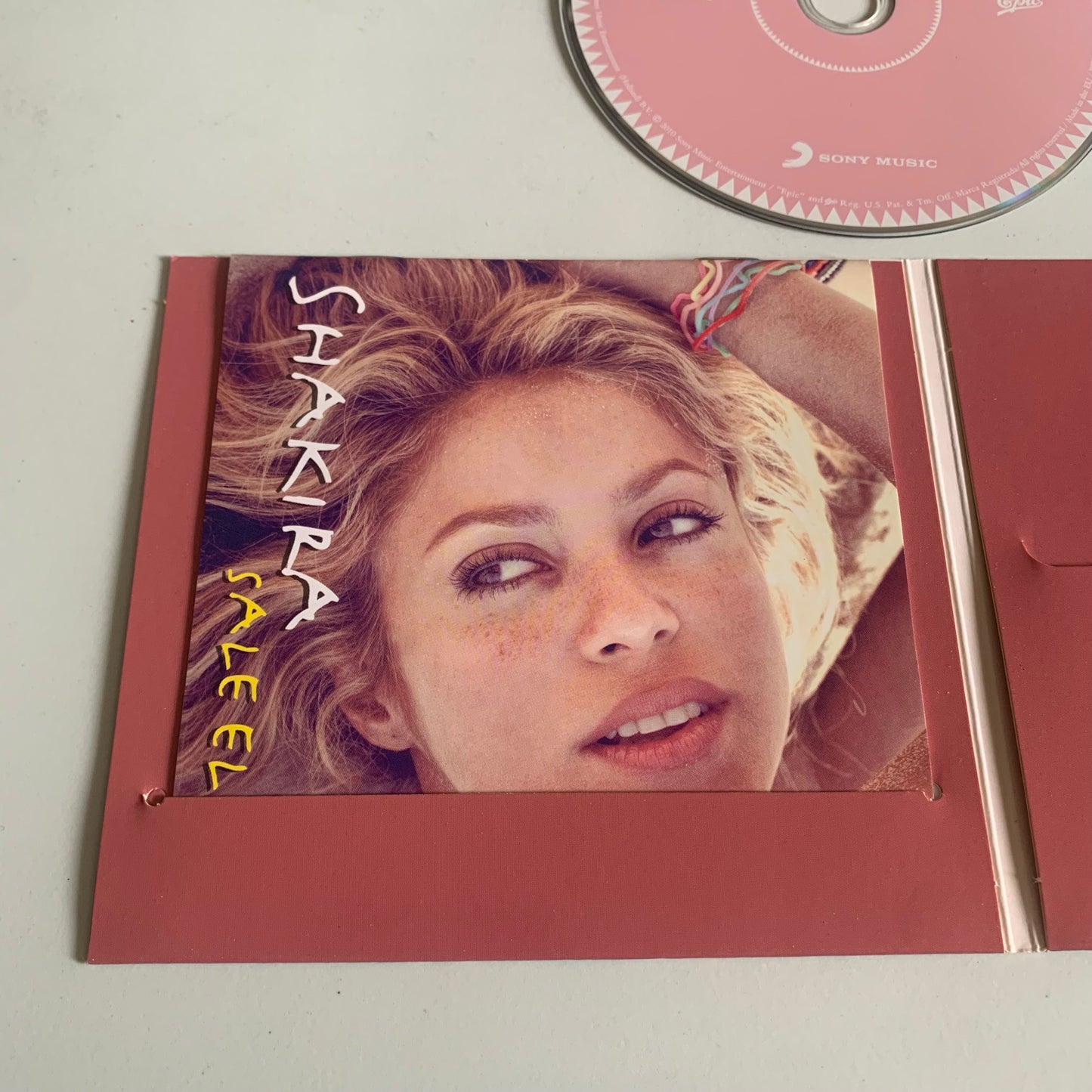 CD - Shakira - Sale El Sol - 2010 Occasion