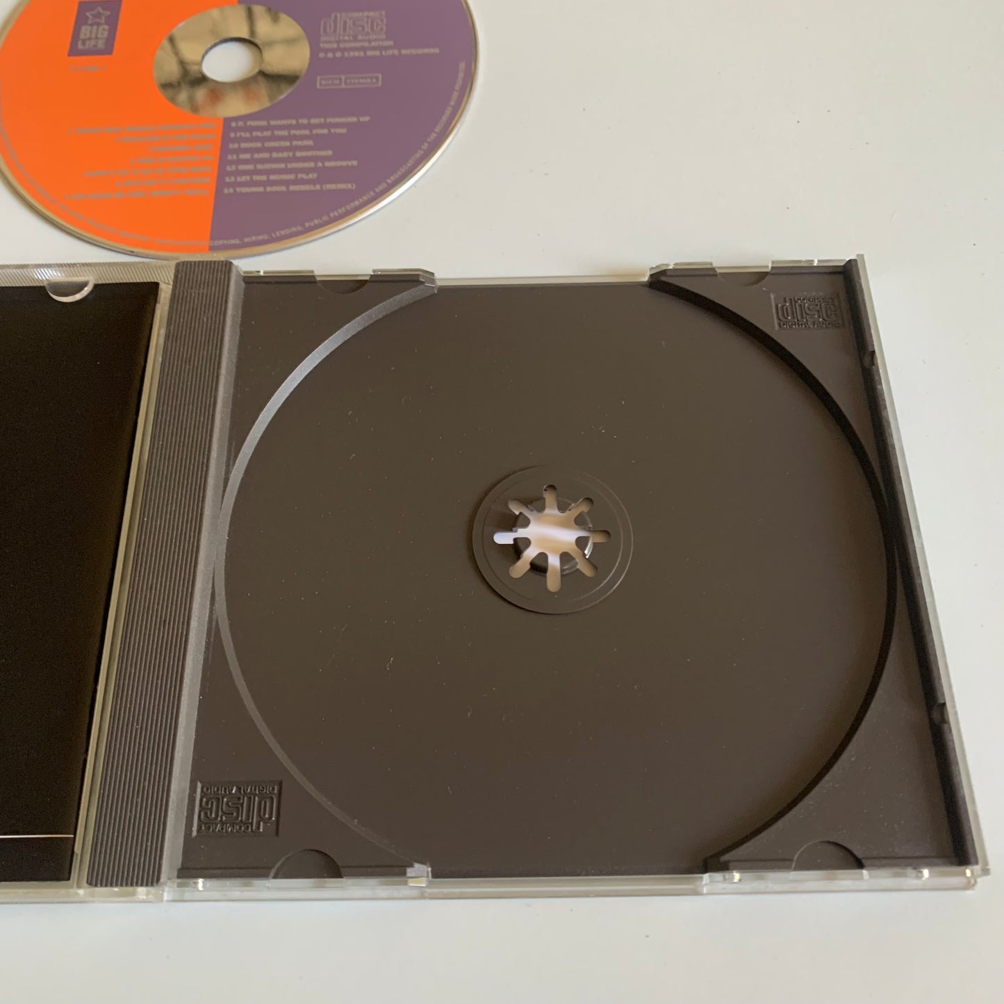 CD - Variétés Compilation - Young Soul Rebels - 1991 Occasion
