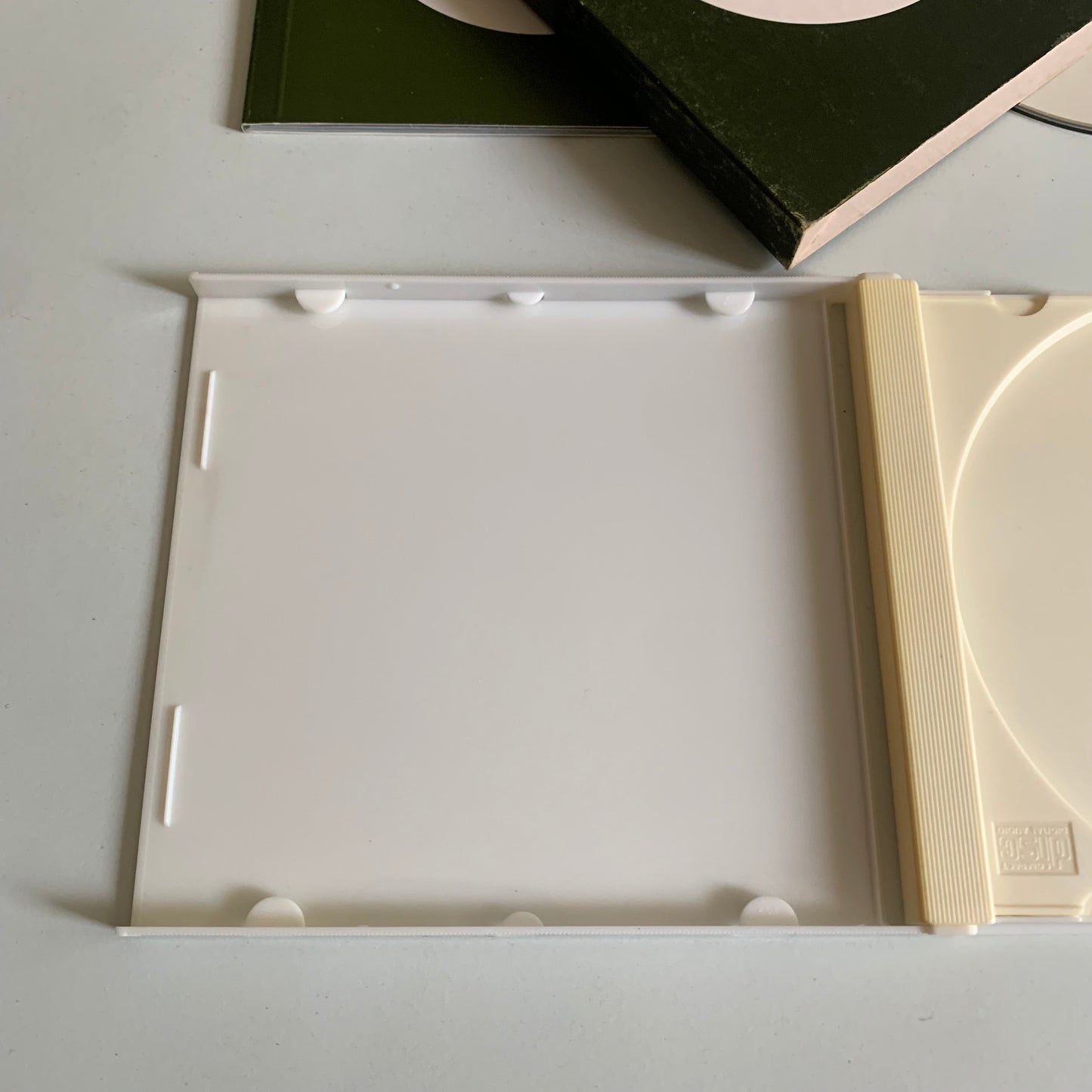 CD - Thievery Corporation - The Richest Man In Babylon - 2002 Occasion