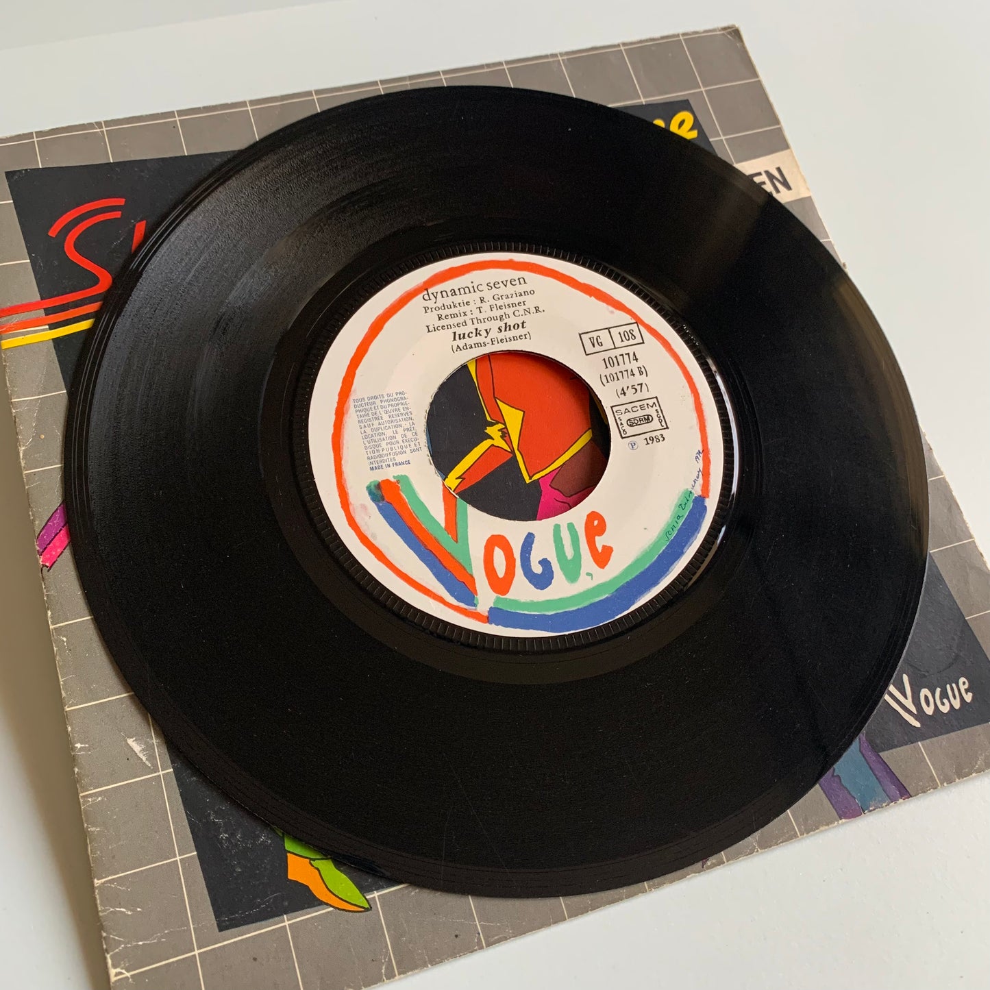 Dynamic Seven - Shame, Shame, Shame - 45 tours 1983 Occasion
