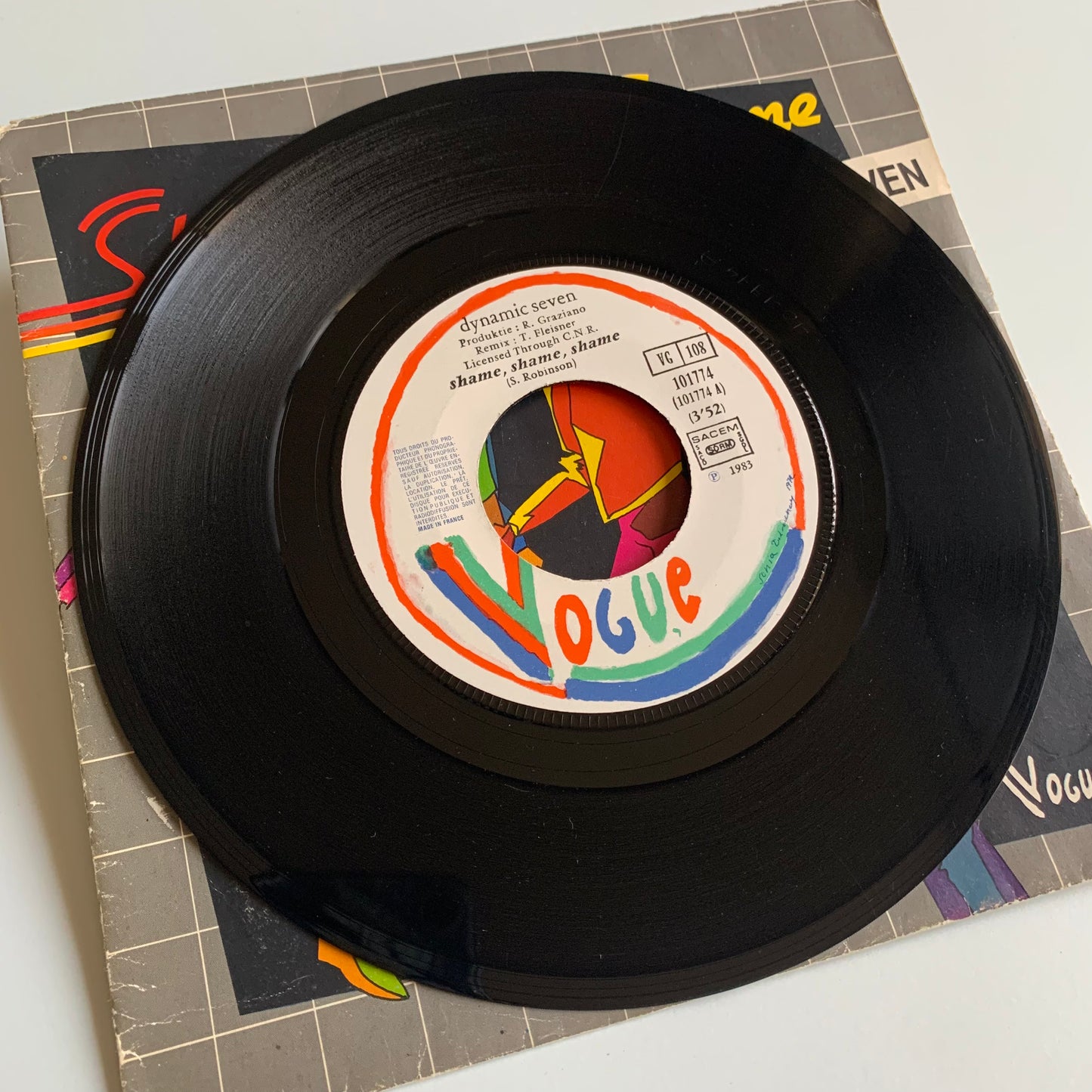 Dynamic Seven - Shame, Shame, Shame - 45 tours 1983 Occasion