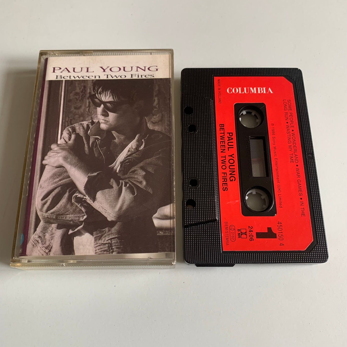 Paul Young - Between Two Fires - Occasion