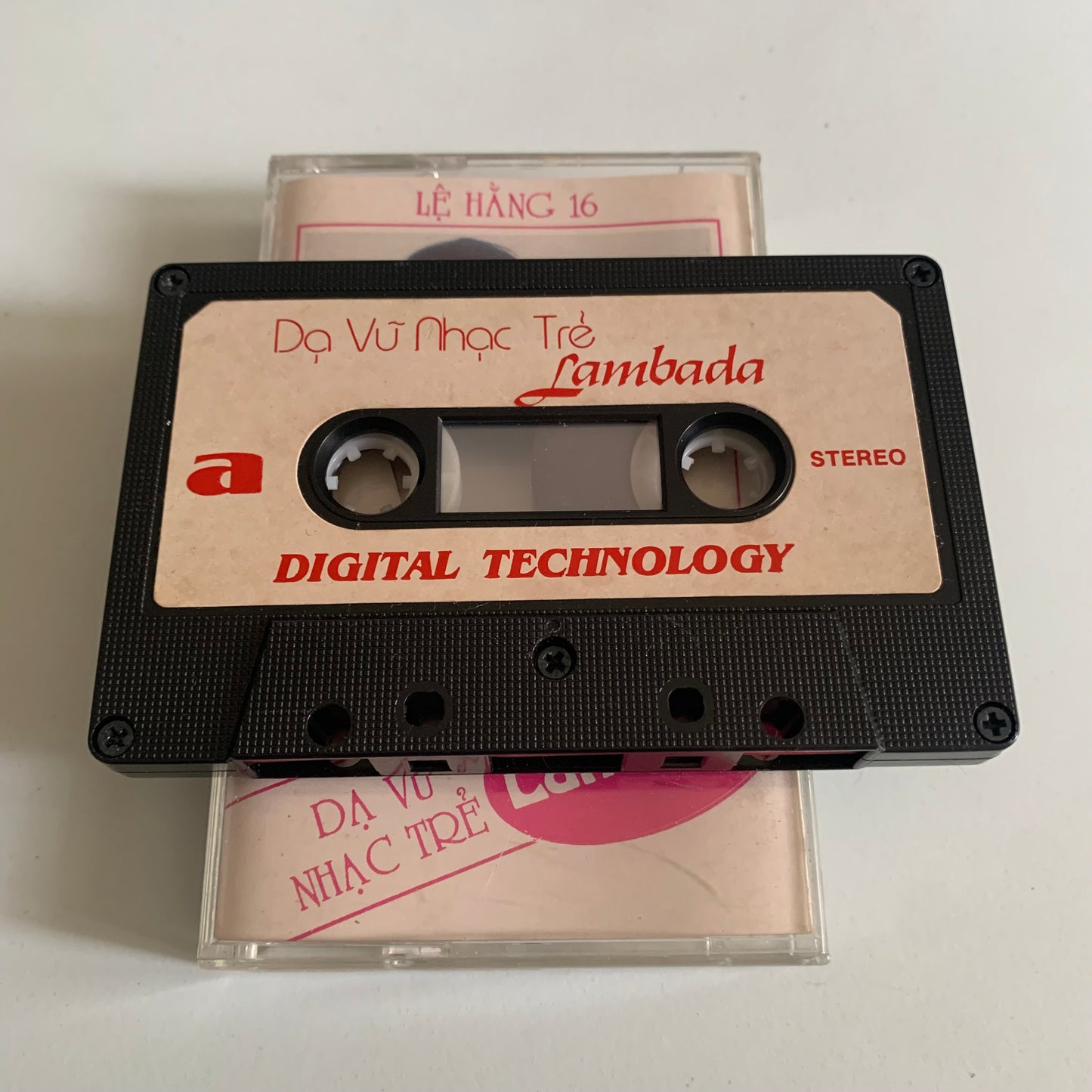Le Duc Cuong - Le Hang 16 - Da Vu Nha Tre Lambada - Occasion