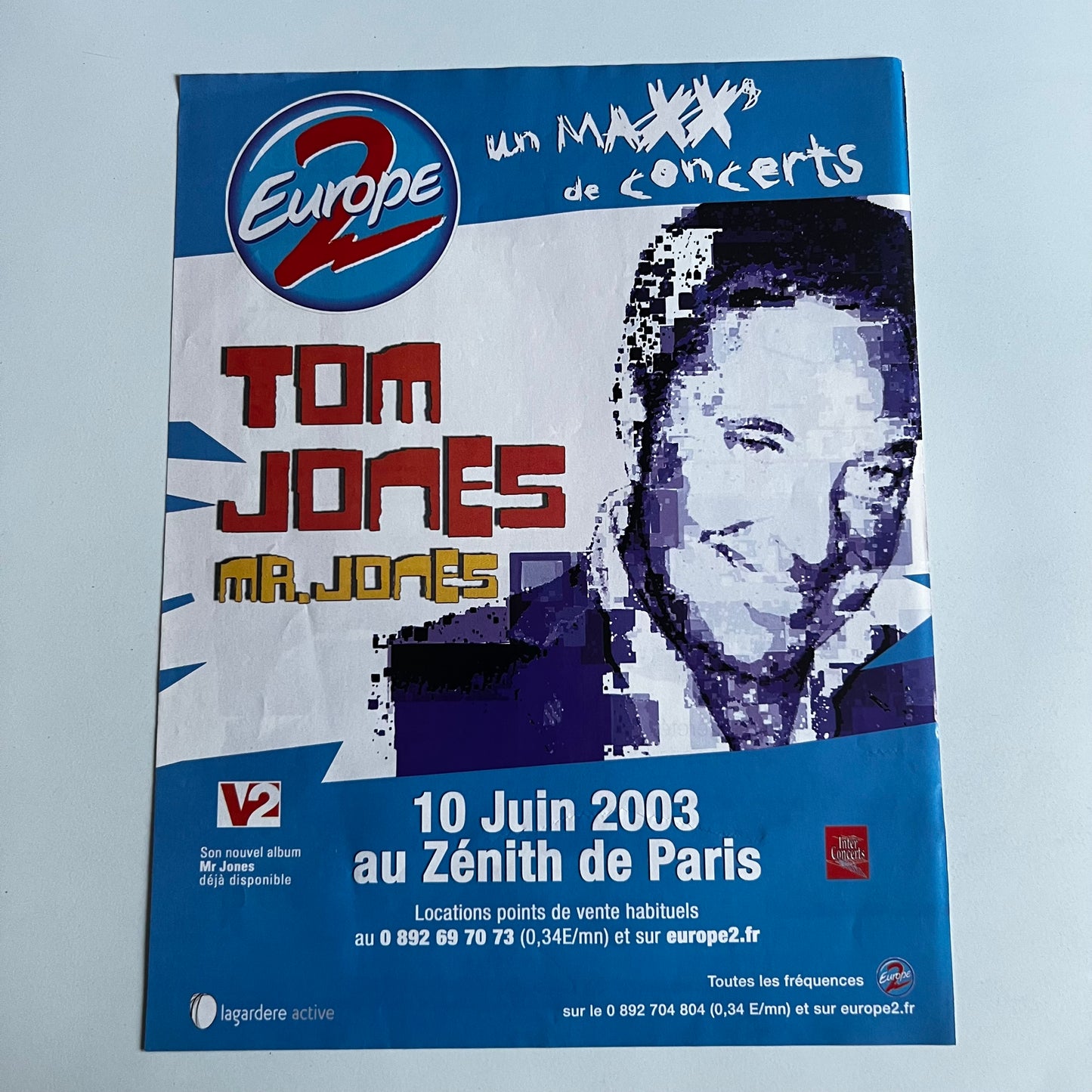 Affiche Originale Concert Tom Jones 2003 - Page de Magazine 30x23cm