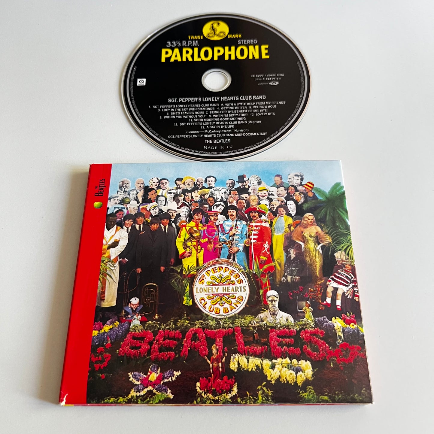 CD - The Beatles - Sgt. Pepper's Lonely Hearts Club Band - 2009