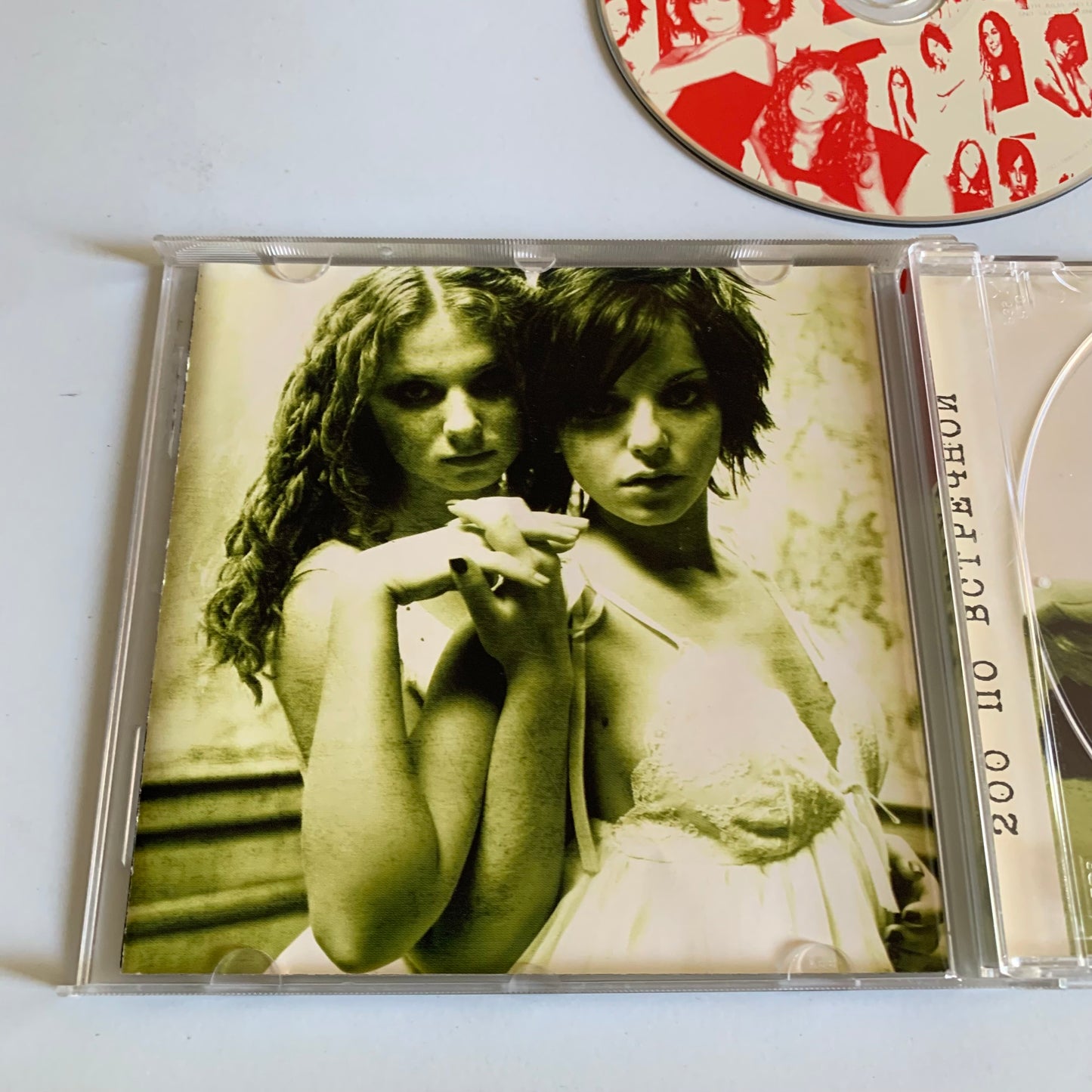 CD - t.A.T.u. - 200 Km/H In The Wrong Lane - 2002 Occasion