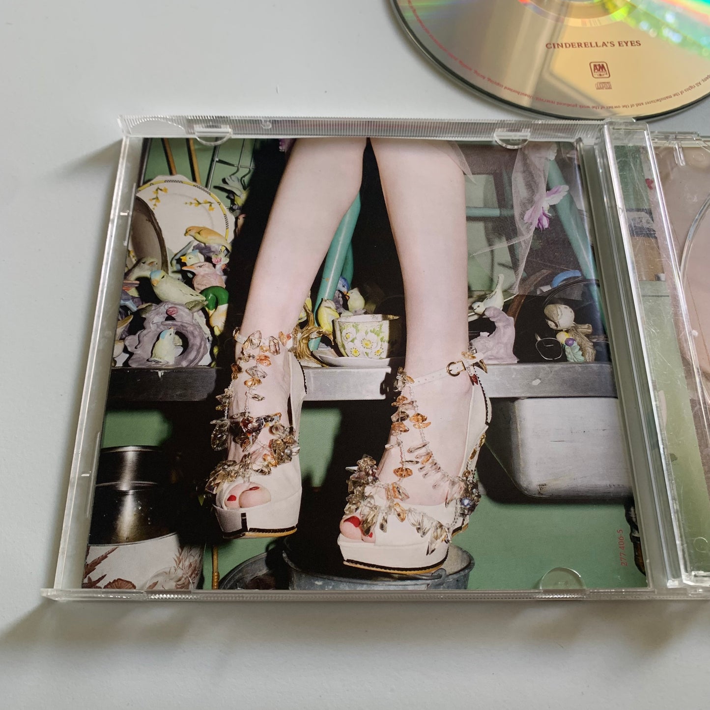 Nicola Roberts - Cinderella's Eyes - 2011 Occasion