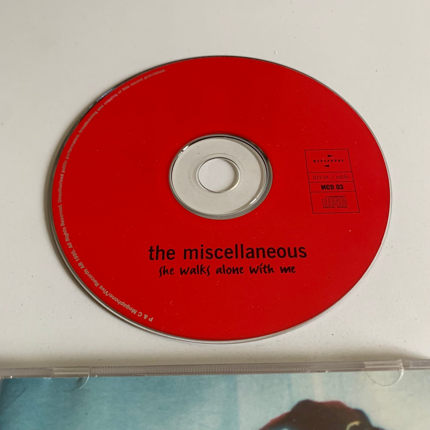 CD - The Miscellaneous - She Walks Alone With Me - 1995 Occasion