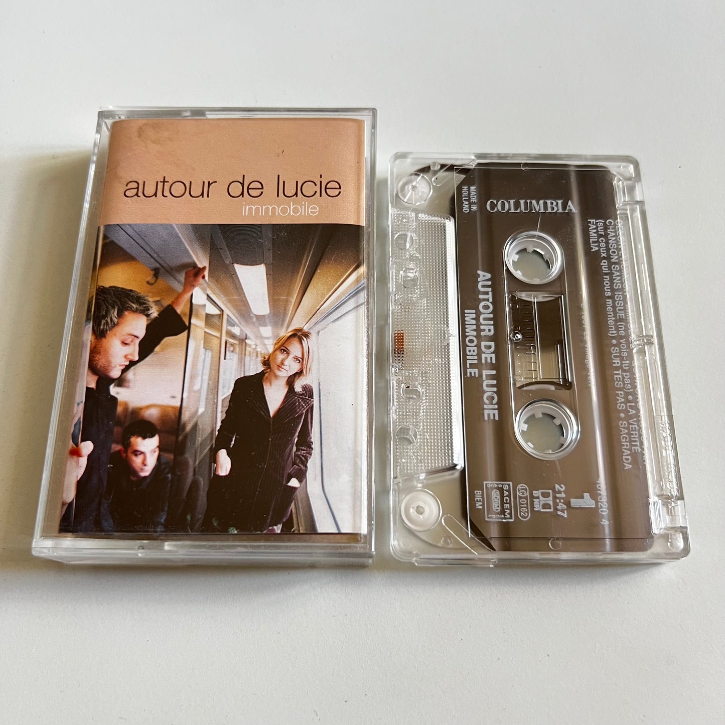 Autour De Lucie - Immobile - 1997