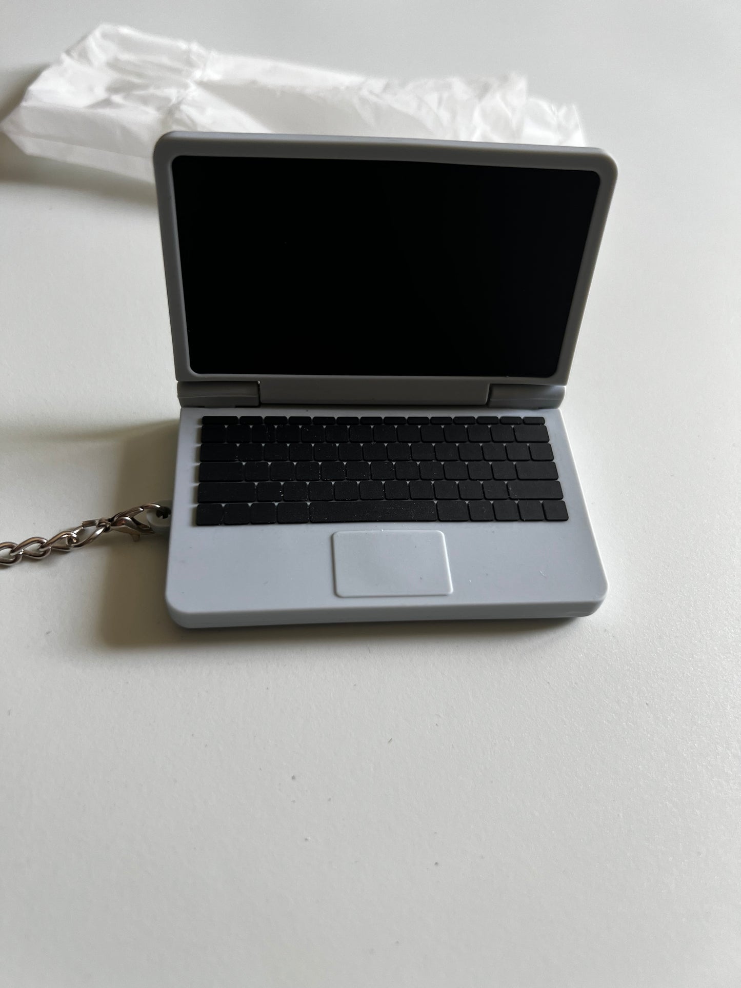 Miki - Graou - Porte-clé USB Macbook Contenant L’Album Industry Plant