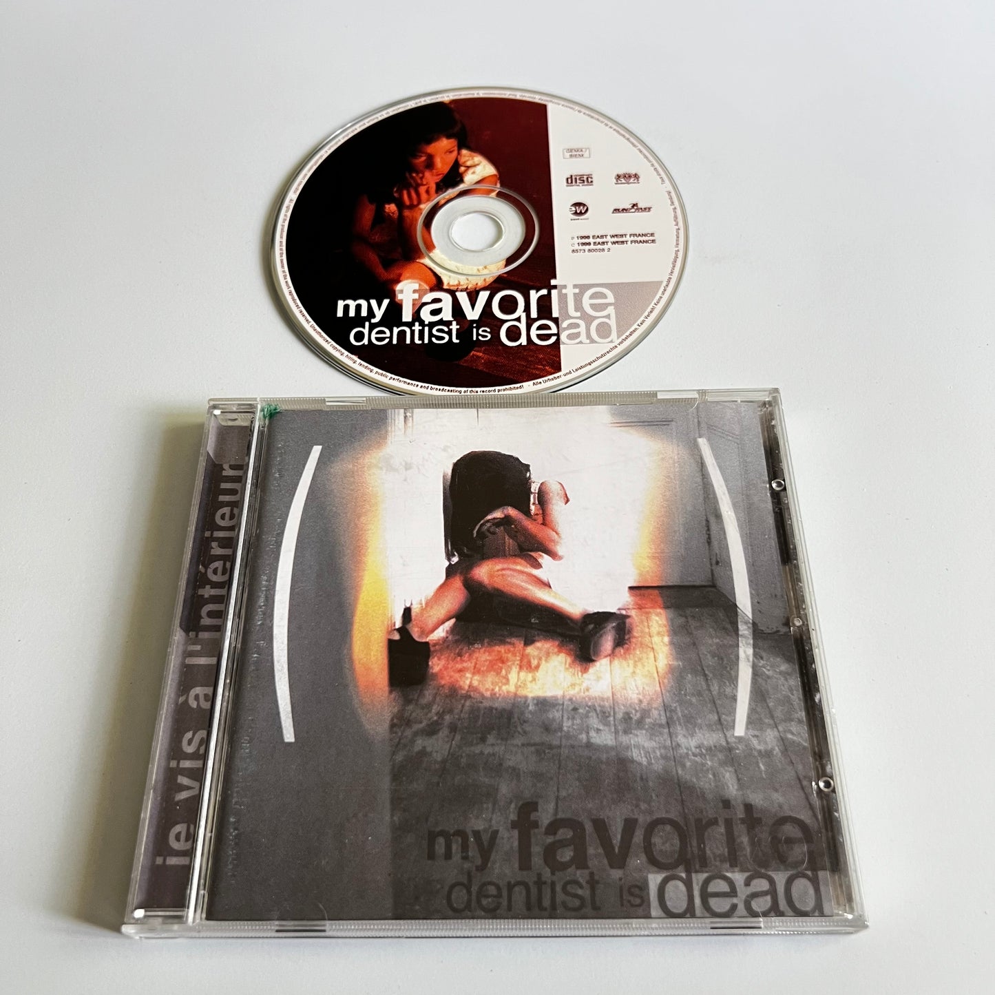 CD - My Favorite Dentist Is Dead - Je Vis A L'Intérieur - 1999