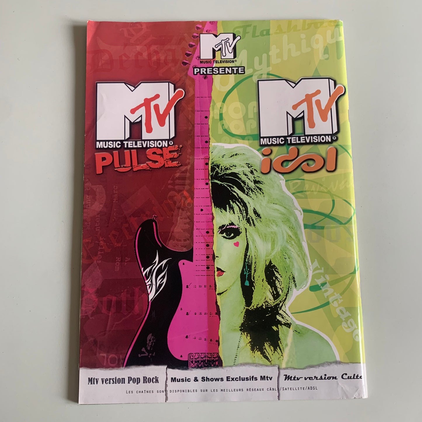 Magazine Rock & Folk - Nº460 Décembre 2005