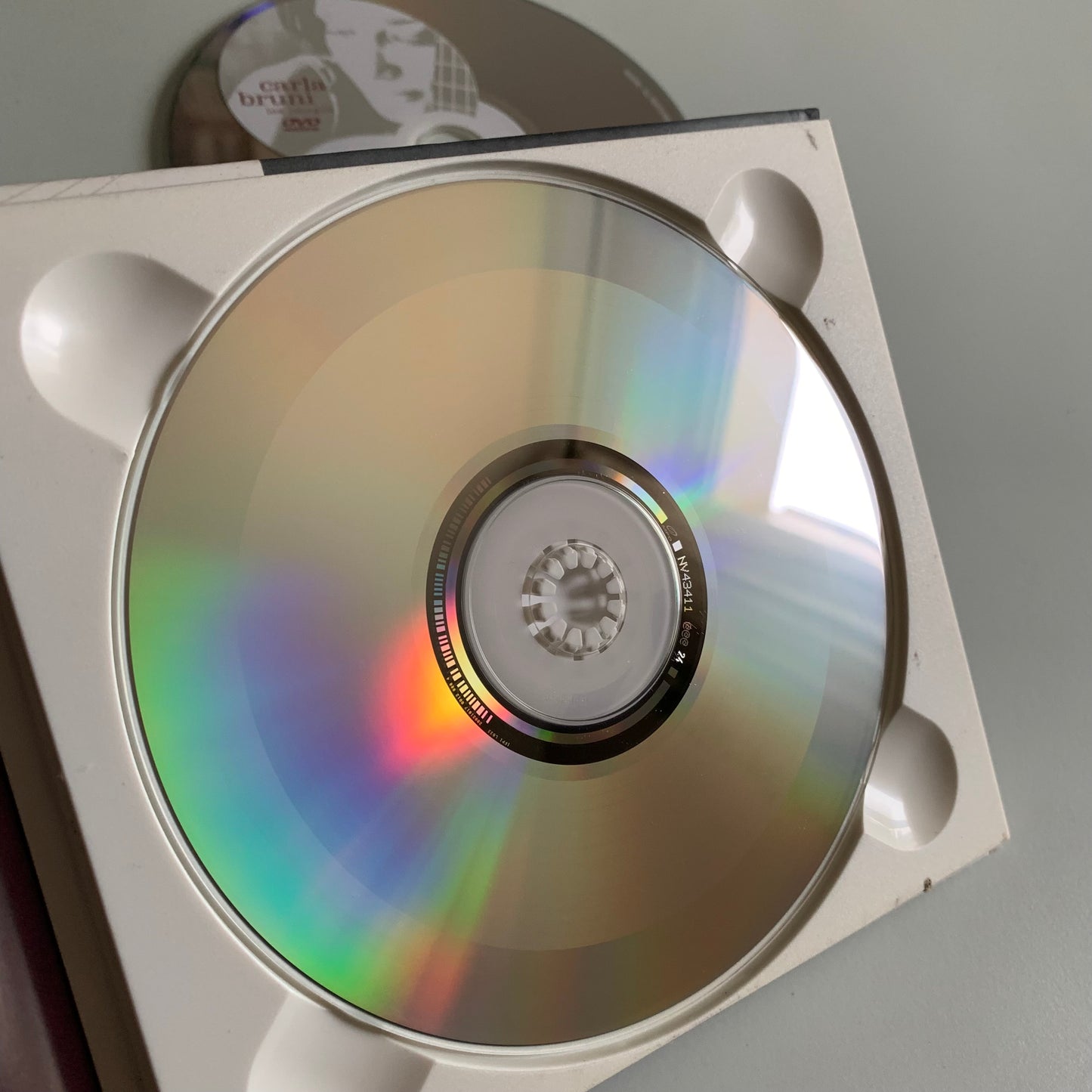 Carla Bruni - Quelqu'un M'a Dit - 2003 Occasion