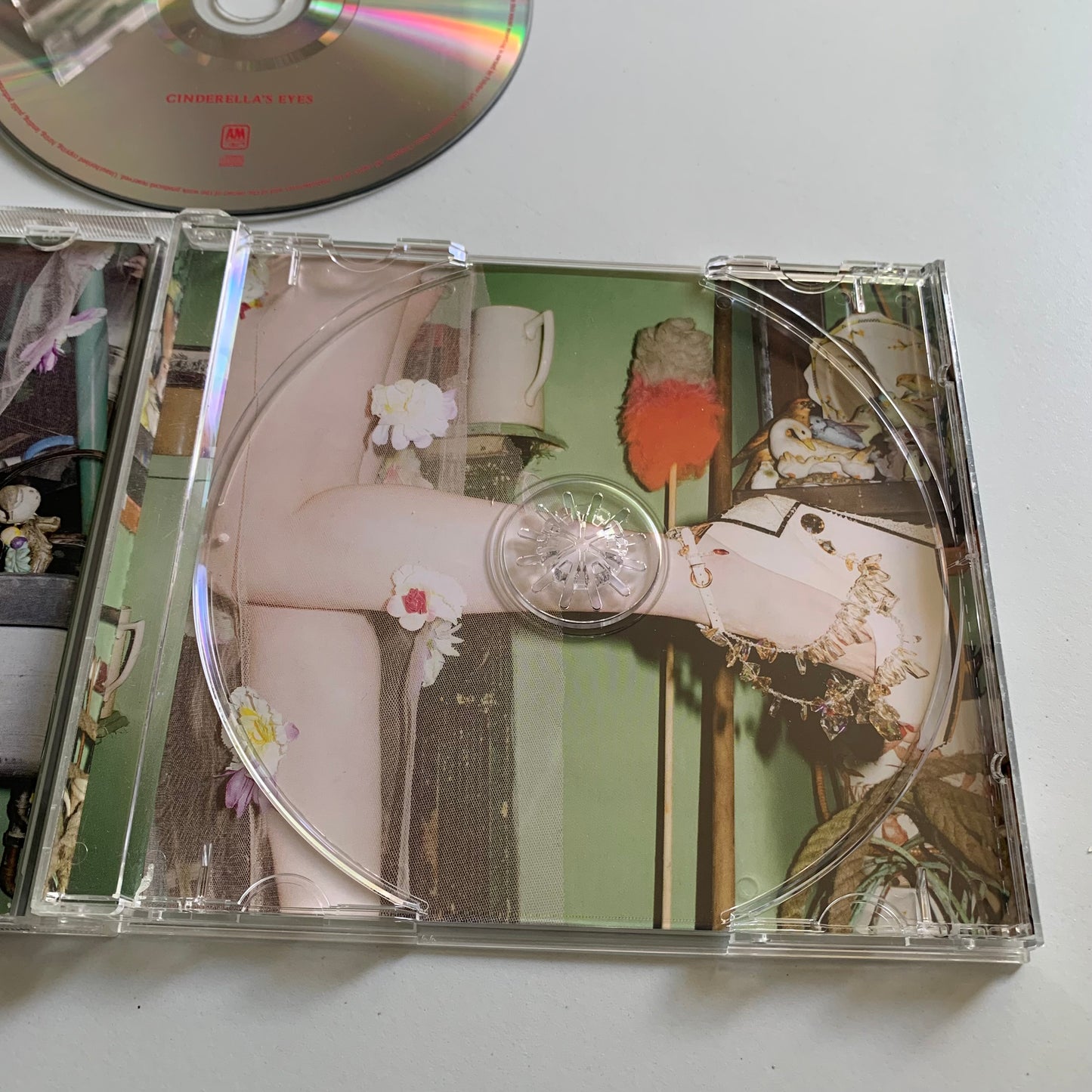 Nicola Roberts - Cinderella's Eyes - 2011 Occasion