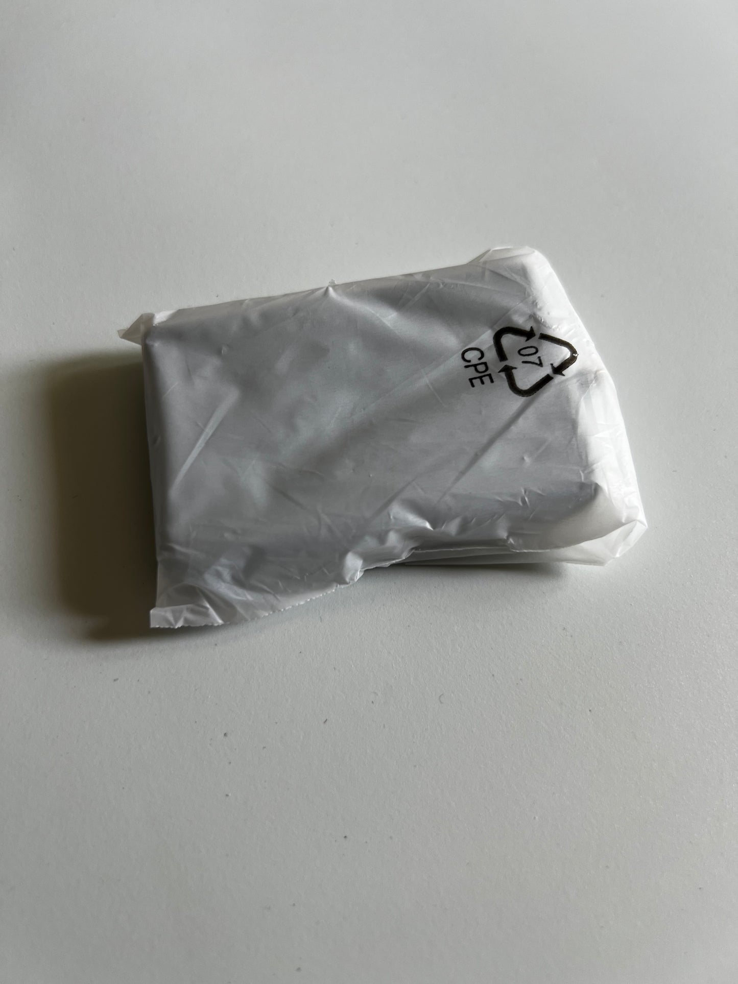 Miki - Graou - Porte-clé USB Macbook Contenant L’Album Industry Plant