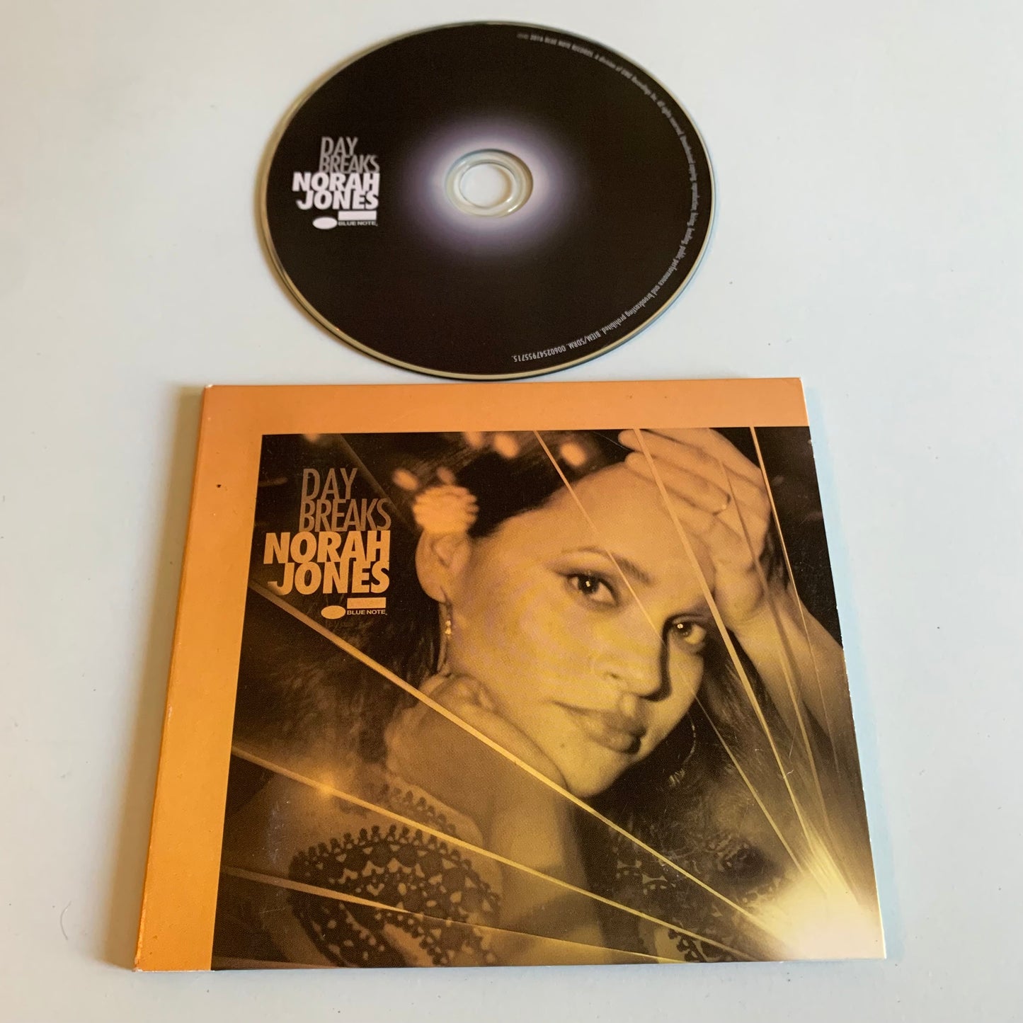 CD - Nora Jones - Day Breaks - 2016 Occasion