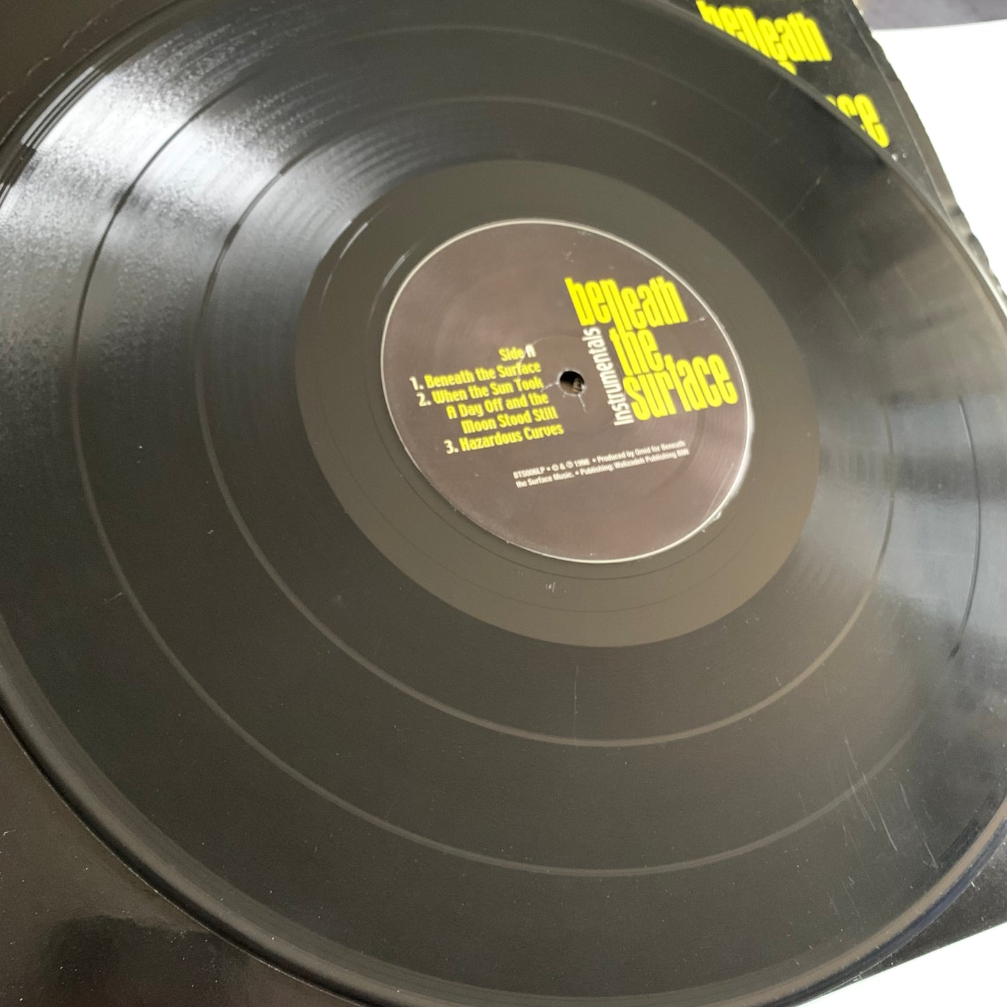 Omid - Beneath The Surface (Instrumentals) - Double LP 2004 Occasion