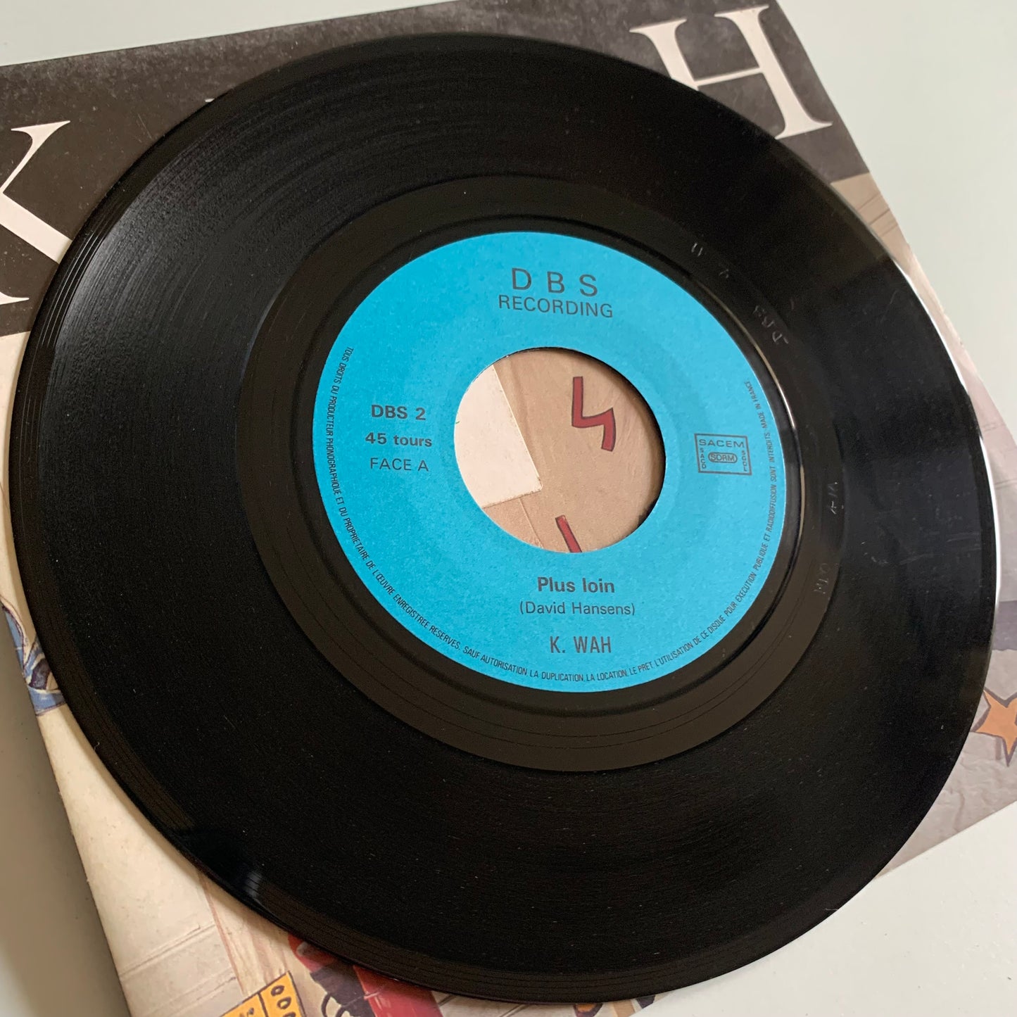 K. WAH - Plus Loin - Single Occasion