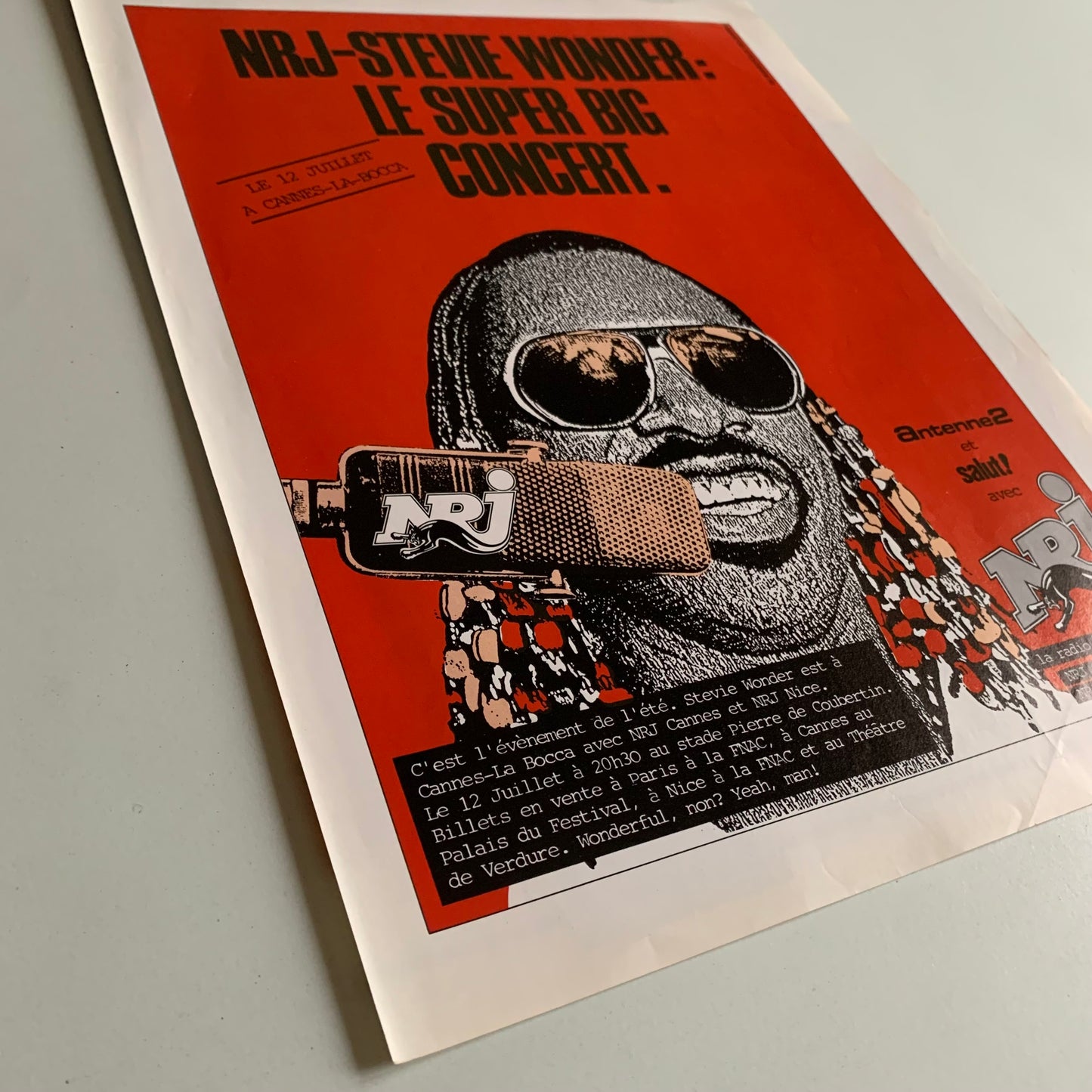 Affiche Originale Stevie Wonder - Concert Cannes 1984 - Page de Magazine 30x23cm