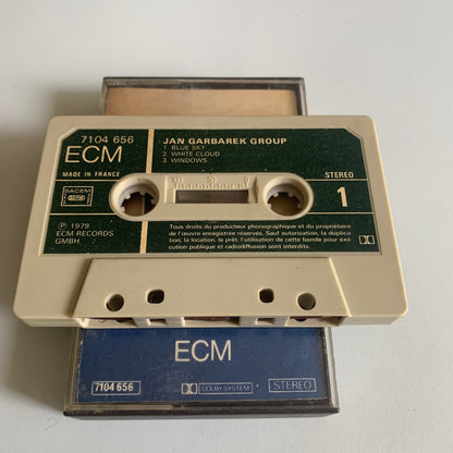 Jan Garbarek Group - Photo With Blue Sky, White Cloud, Windows And A Red Roof - 1979 Occasion