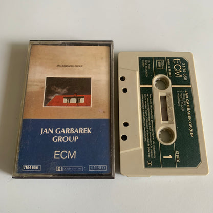 Jan Garbarek Group - Photo With Blue Sky, White Cloud, Windows And A Red Roof - 1979 Occasion