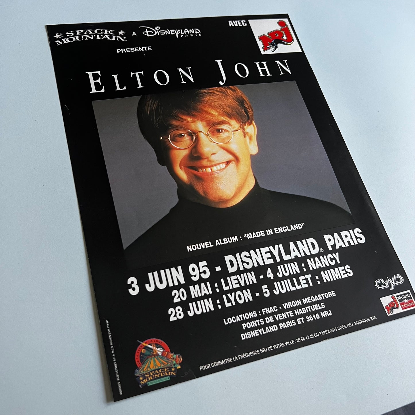 Affiche Originale Concert Elton John 1995 - Page de Magazine 30x23cm