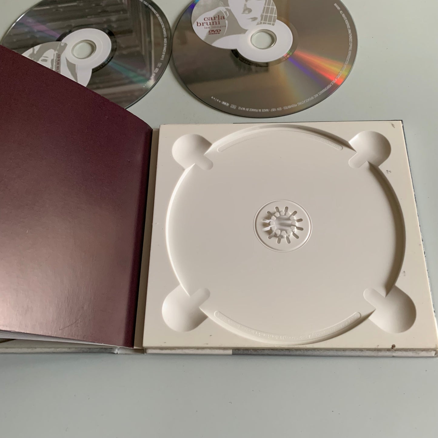 Carla Bruni - Quelqu'un M'a Dit - 2003 Occasion